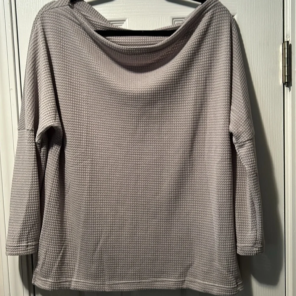 🔥NWOT Batwing Wide Boatneck Off Shoulder Dolman Long Sleeve Medium Knit Top - Picture 8 of 16